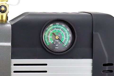 Built-in high precision vacuum gauge