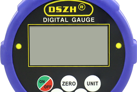 HIGH DEFINITION LCD SCREEN